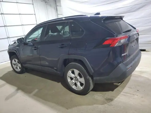2020 TOYOTA RAV4 XLE  