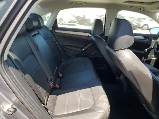 2022 VOLKSWAGEN PASSAT SE  