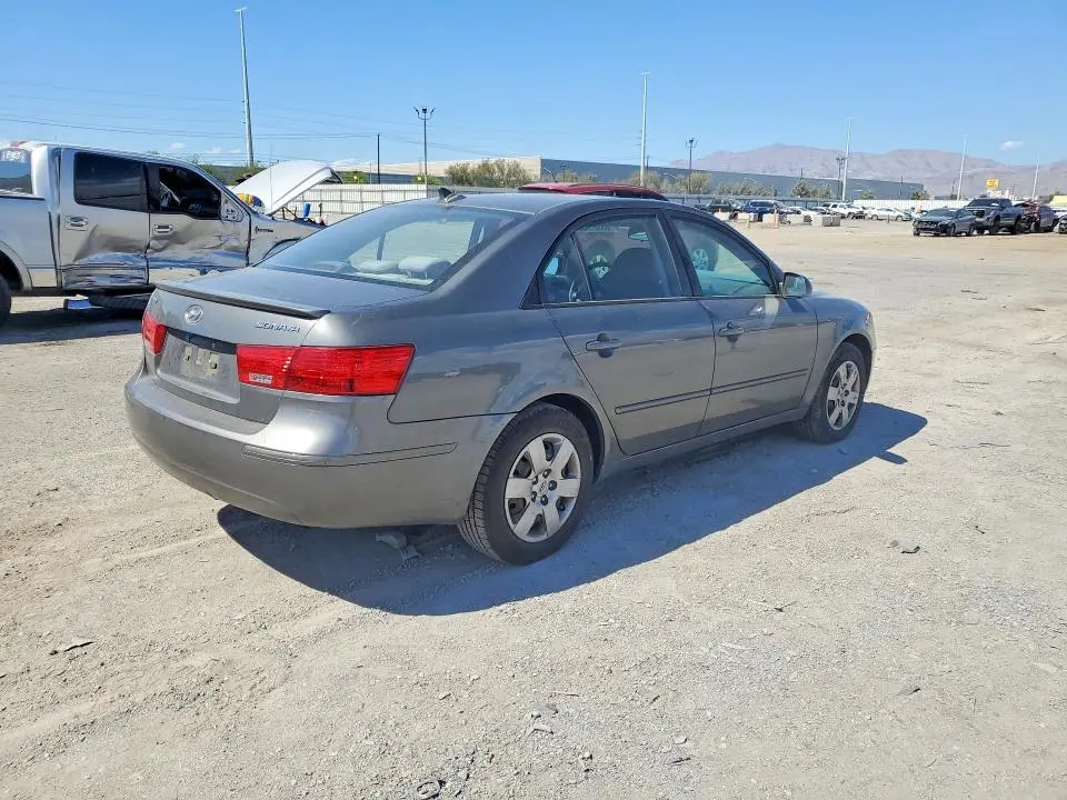 2010 HYUNDAI SONATA GLS  