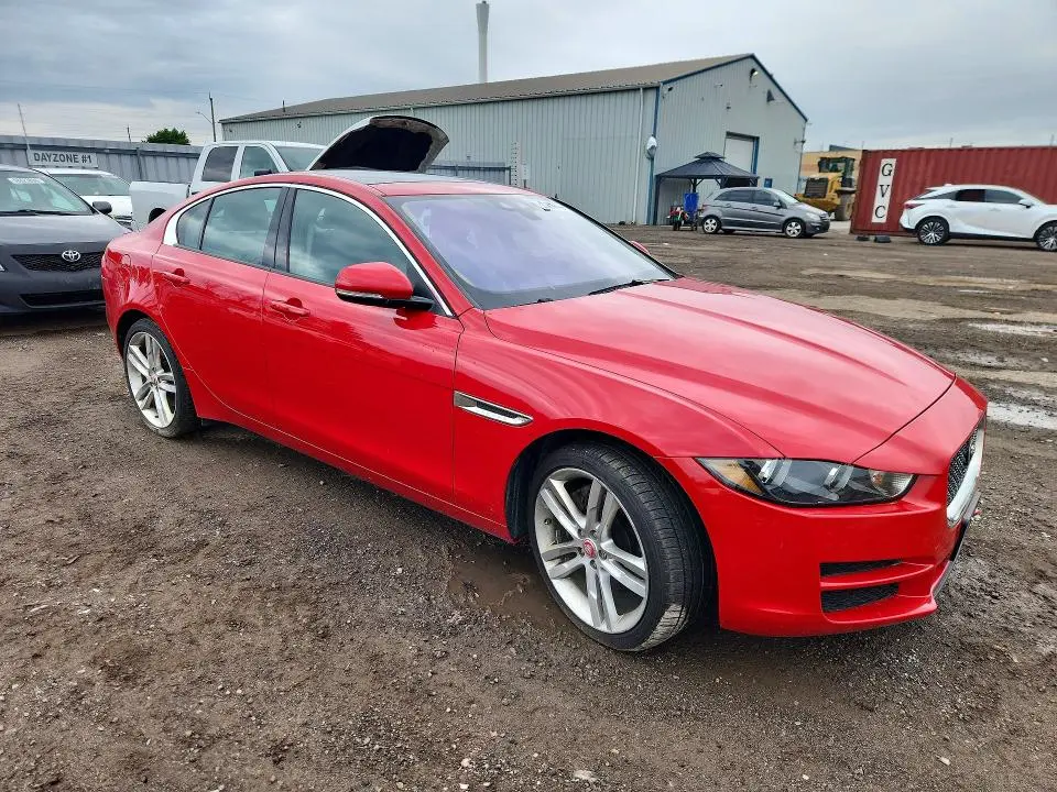 2018 JAGUAR XE PREMIUM  