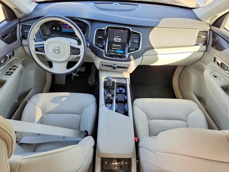 2024 VOLVO XC90 PLUS  