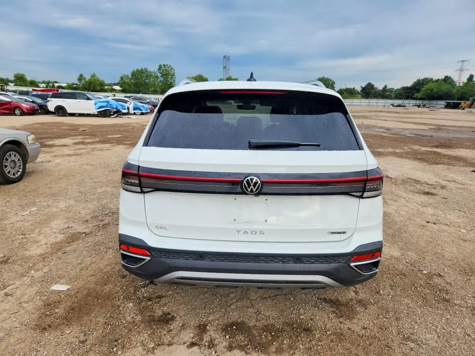 2025 VOLKSWAGEN TAOS SEL  