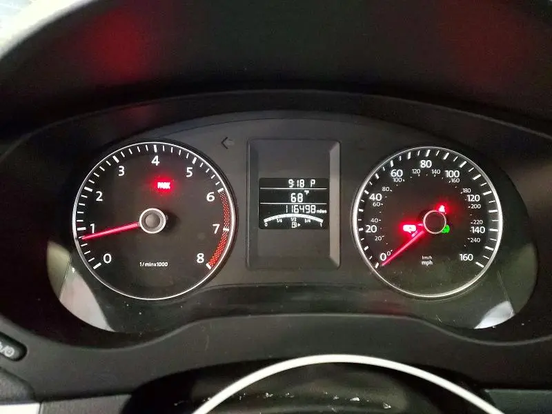 2013 VOLKSWAGEN JETTA   