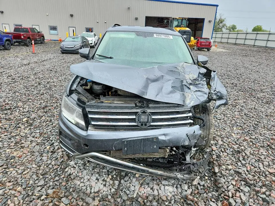 2018 VOLKSWAGEN TIGUAN SE  