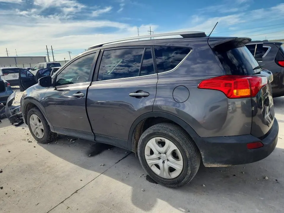 2013 TOYOTA RAV4 LE  
