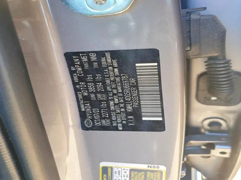 2024 HYUNDAI ELANTRA SE  