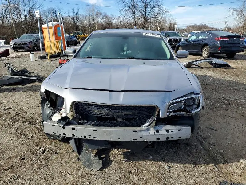 2016 CHRYSLER 300 LIMITED  