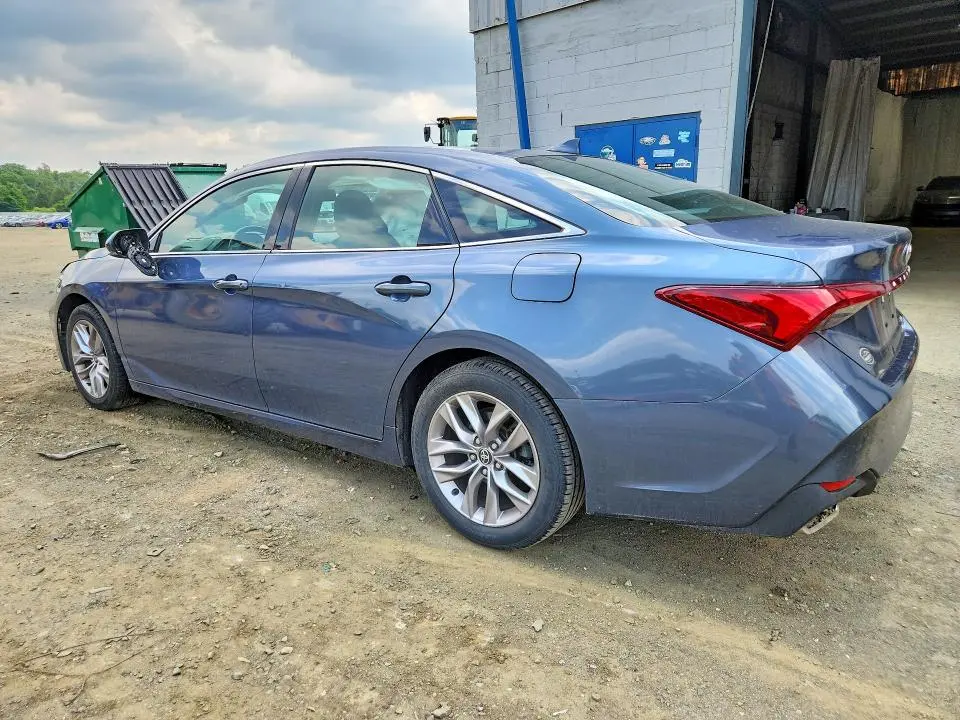 2021 TOYOTA AVALON XLE  