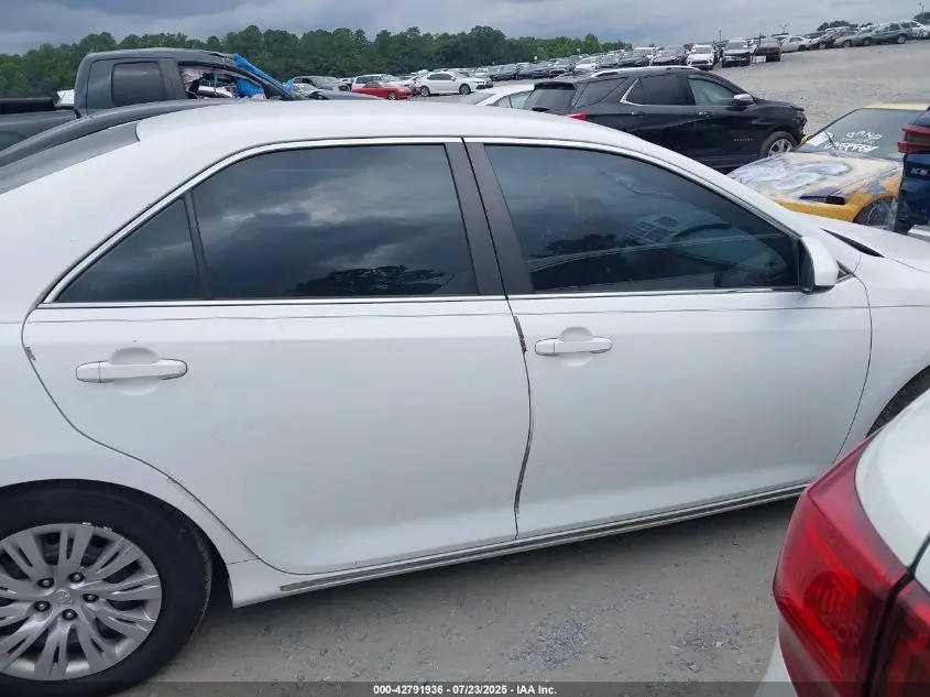 2014 TOYOTA CAMRY LE
