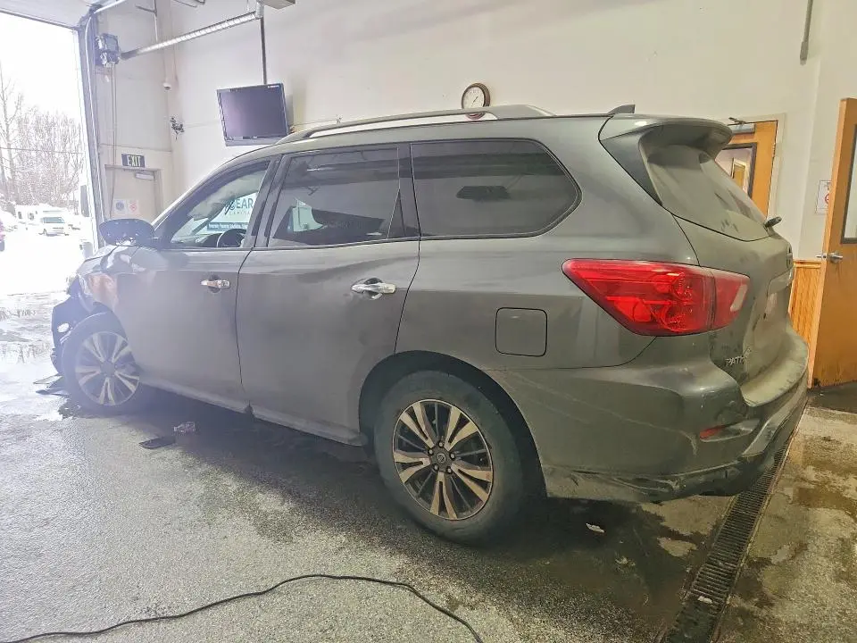 2020 NISSAN PATHFINDER SV  