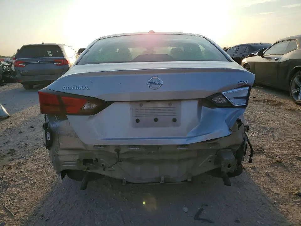 2021 NISSAN ALTIMA SV  