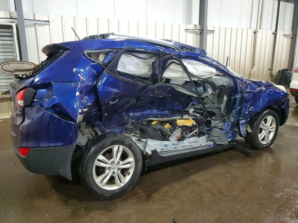 2011 HYUNDAI TUCSON GLS  