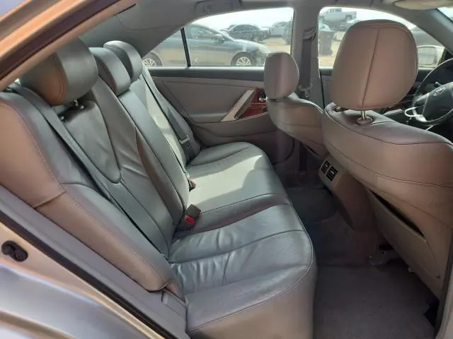 2011 TOYOTA CAMRY SE  