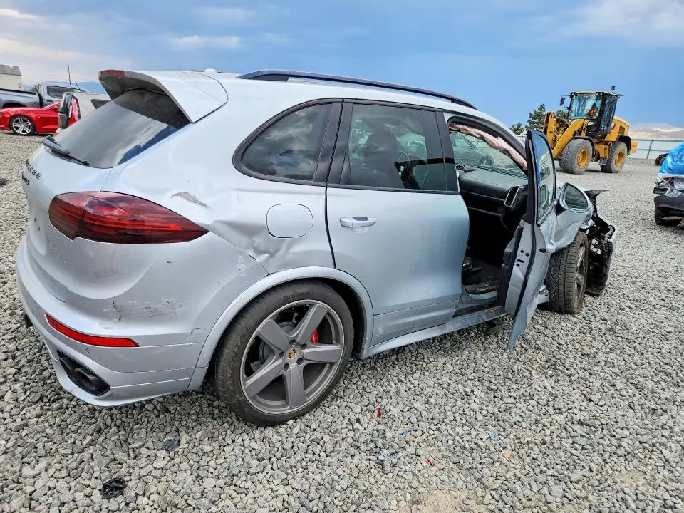 2016 PORSCHE CAYENNE GTS  
