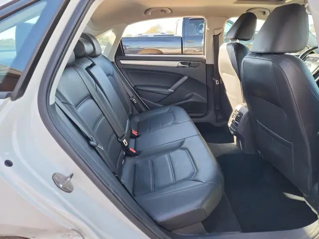 2019 VOLKSWAGEN PASSAT WOLFSBURG  