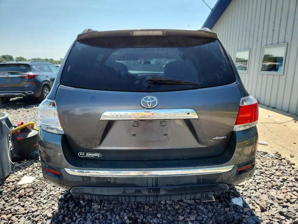 2011 TOYOTA HIGHLANDER LIMITED  