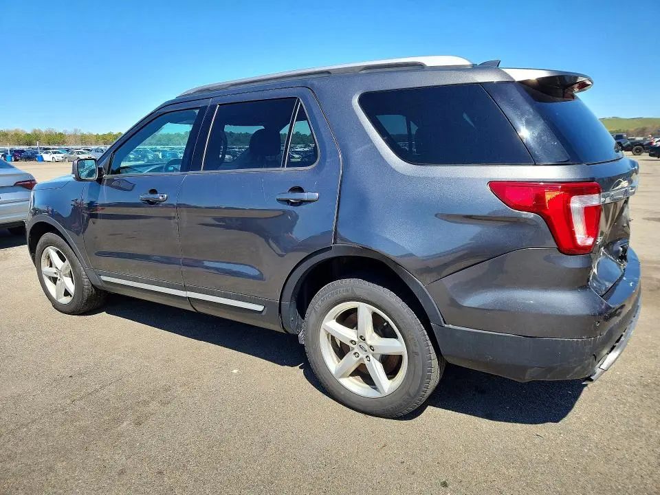 2017 FORD EXPLORER XLT  