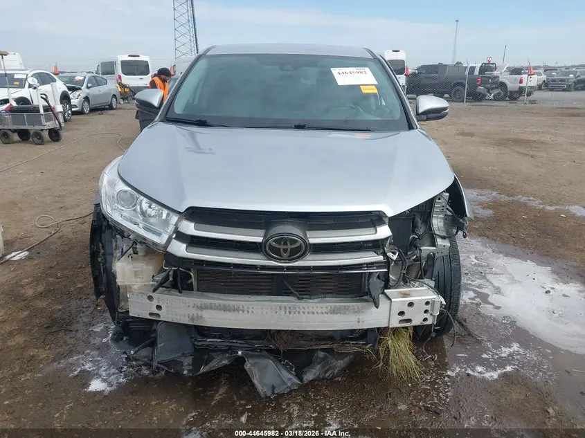 2018 TOYOTA HIGHLANDER LE PLUS