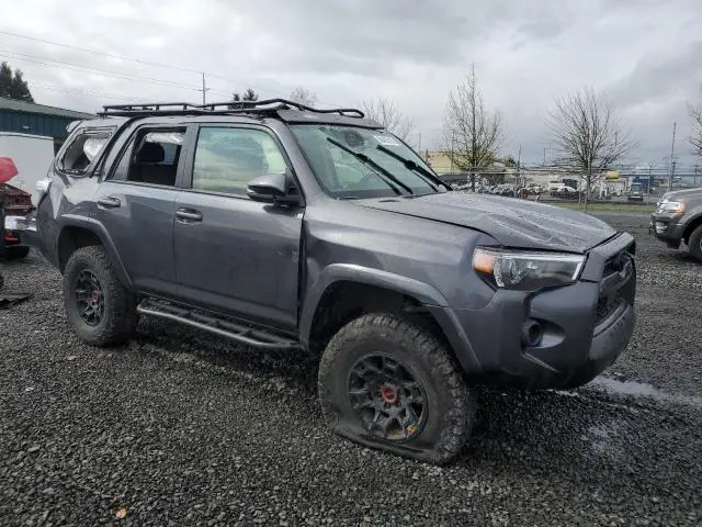 2022 TOYOTA 4RUNNER SR5/SR5 PREMIUM  