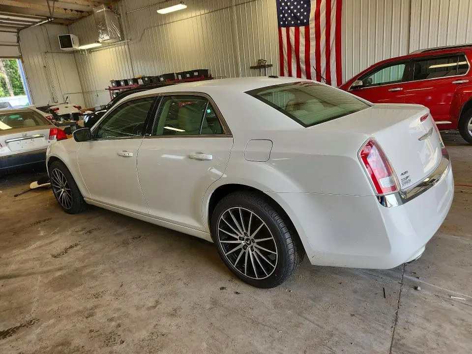 2013 CHRYSLER 300   