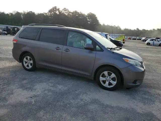 2014 TOYOTA SIENNA LE  