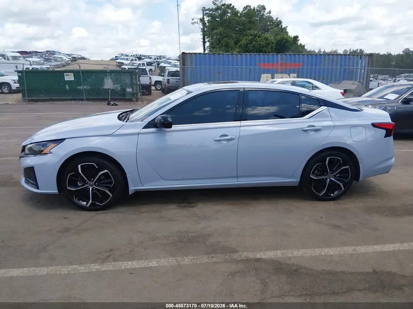 2025 NISSAN ALTIMA SR FWD