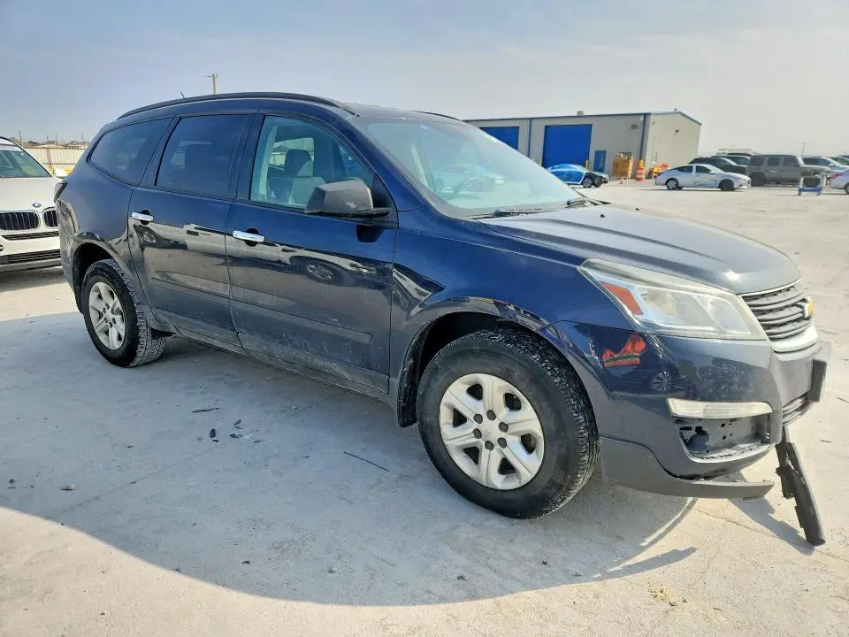 2017 CHEVROLET TRAVERSE LS  