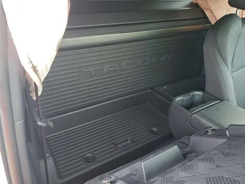 2025 TOYOTA TACOMA XTRACAB  