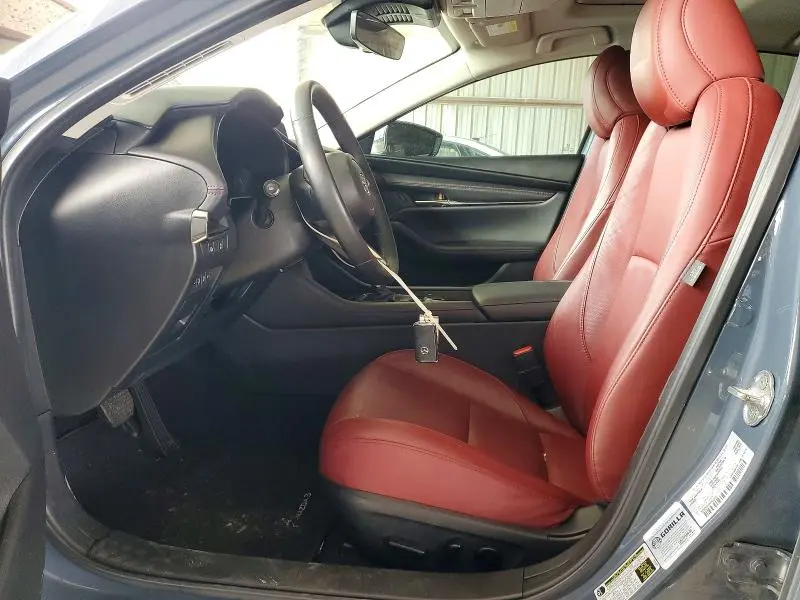 2025 MAZDA 3 PREFERRED  