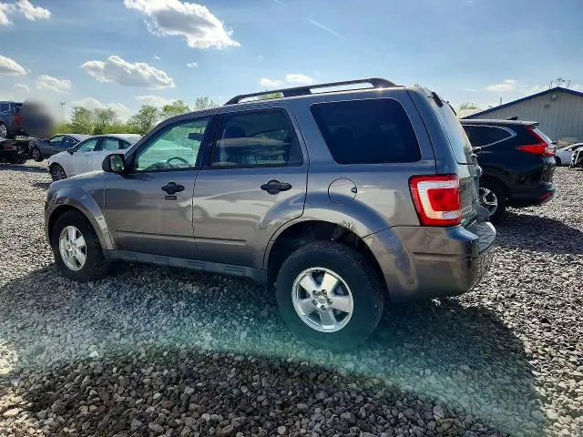 2011 FORD ESCAPE XLT  