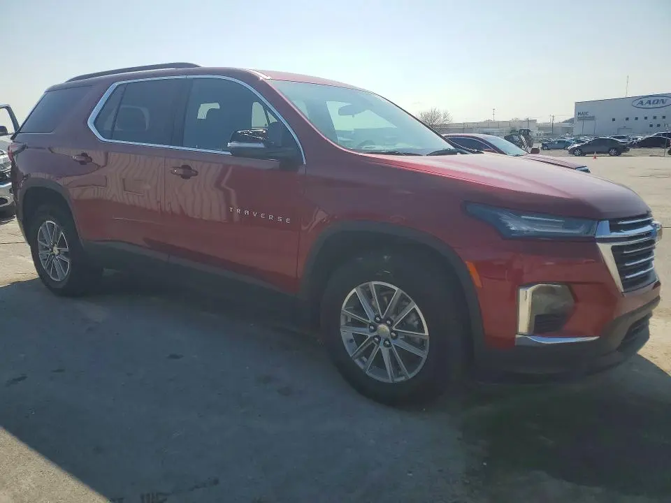 2023 CHEVROLET TRAVERSE LT  