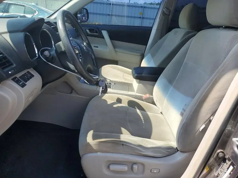 2012 TOYOTA HIGHLANDER BASE  