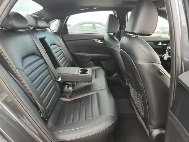 2022 KIA FORTE GT LINE  
