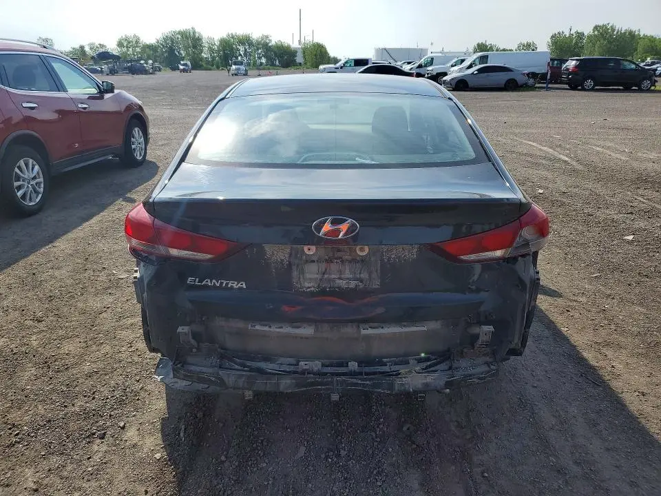 2018 HYUNDAI ELANTRA SE  
