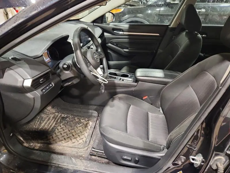 2021 NISSAN ALTIMA SV  