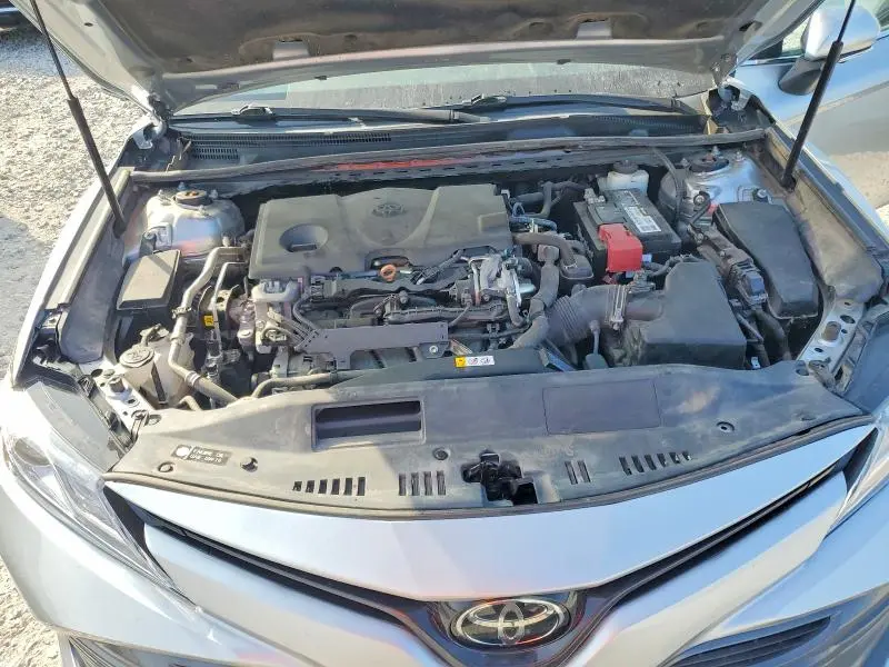 2020 TOYOTA CAMRY XLE  