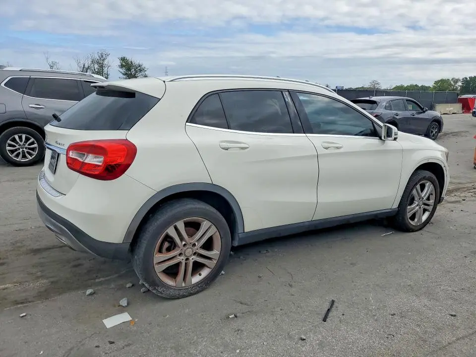 2015 MERCEDES-BENZ GLA 250 4MATIC  