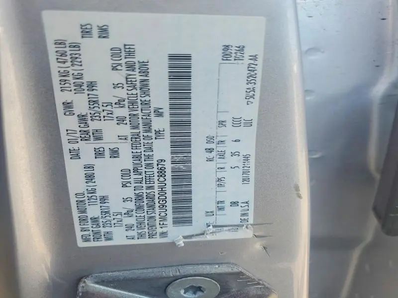 2017 FORD ESCAPE SE  
