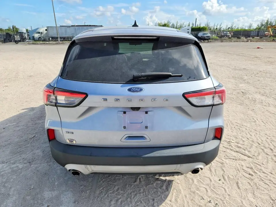 2022 FORD ESCAPE SE  