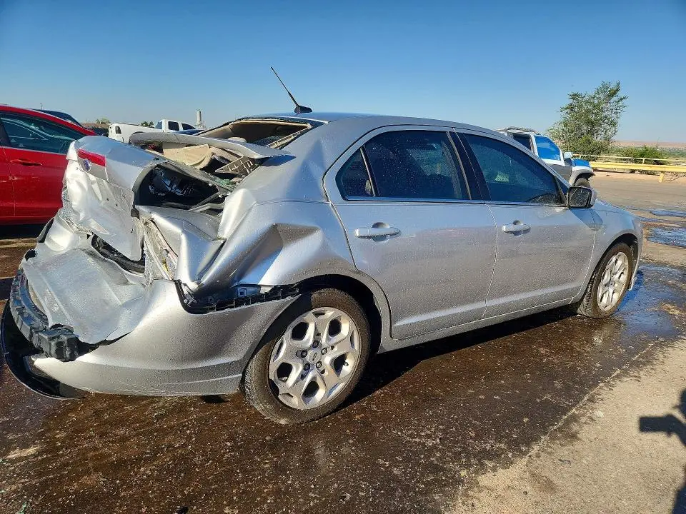 2011 FORD FUSION SE  