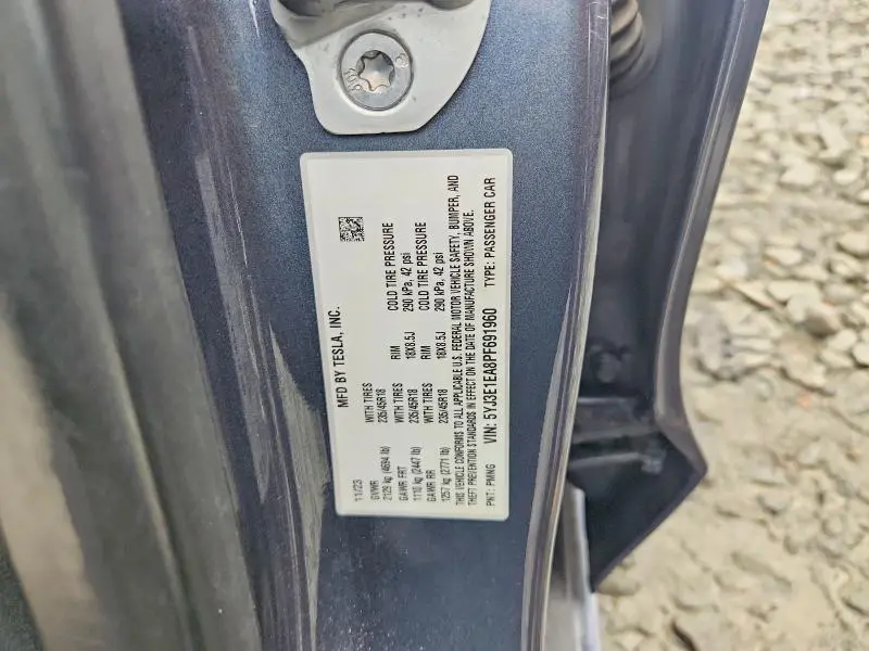 2023 TESLA MODEL 3   