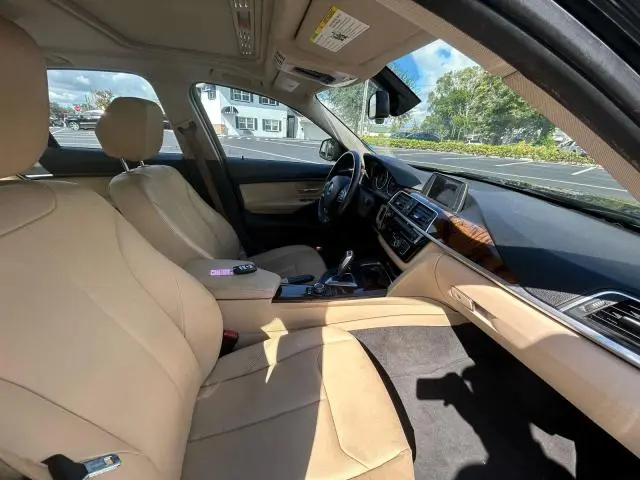 2017 BMW 320 I  