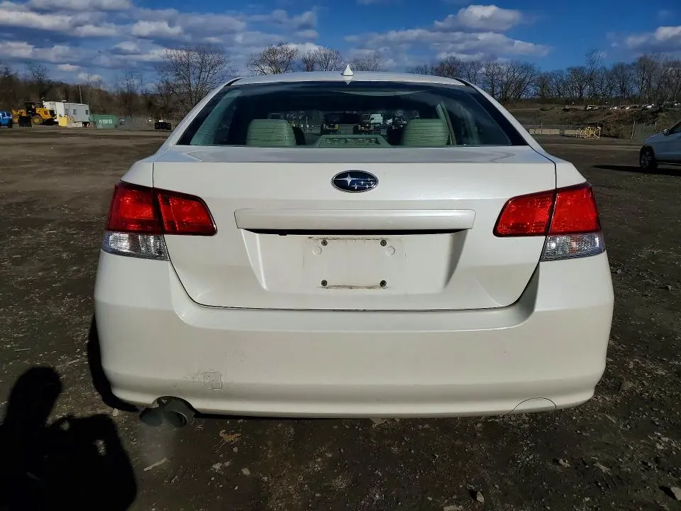 2013 SUBARU LEGACY 2.5I LIMITED  