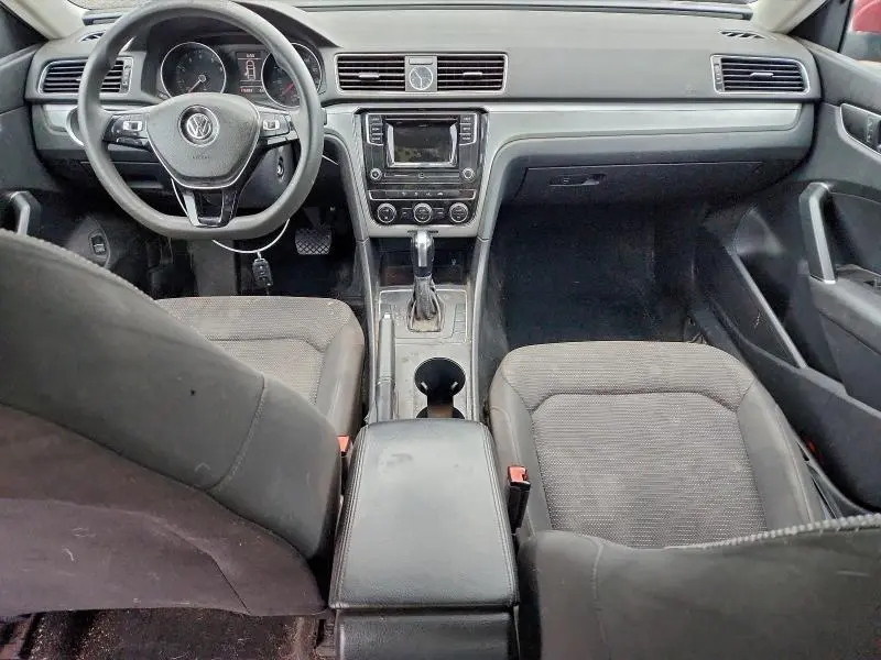 2017 VOLKSWAGEN PASSAT S  