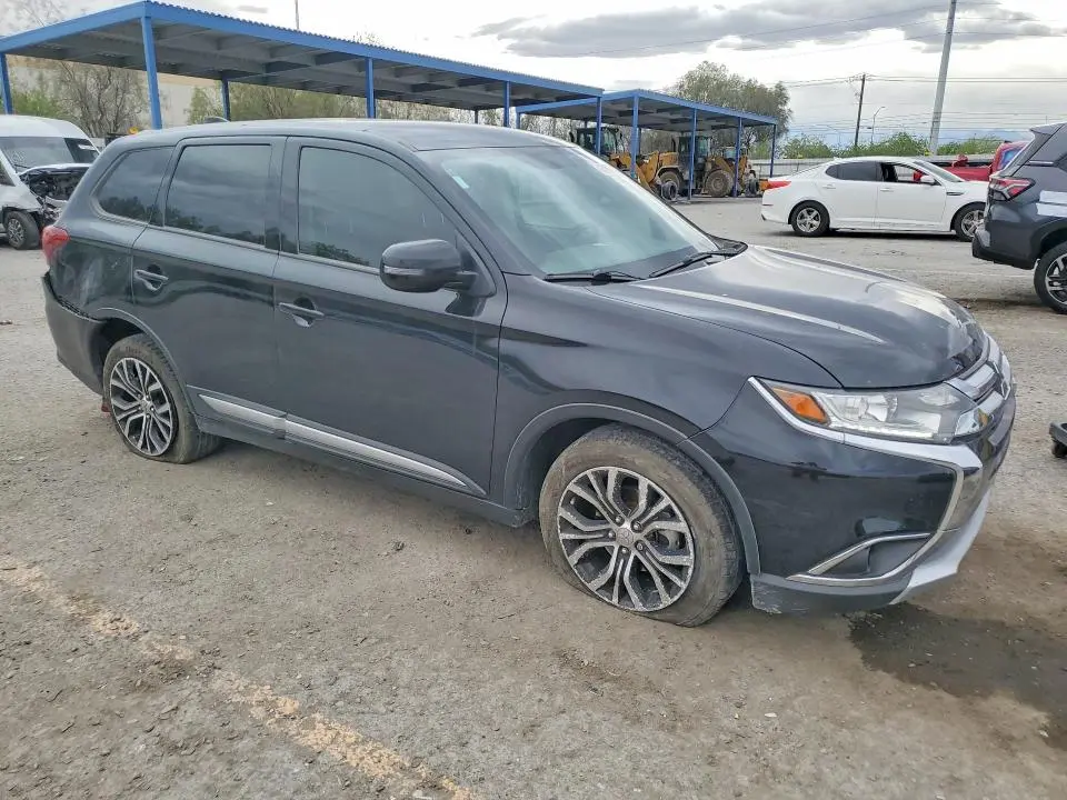 2017 MITSUBISHI OUTLANDER SE  