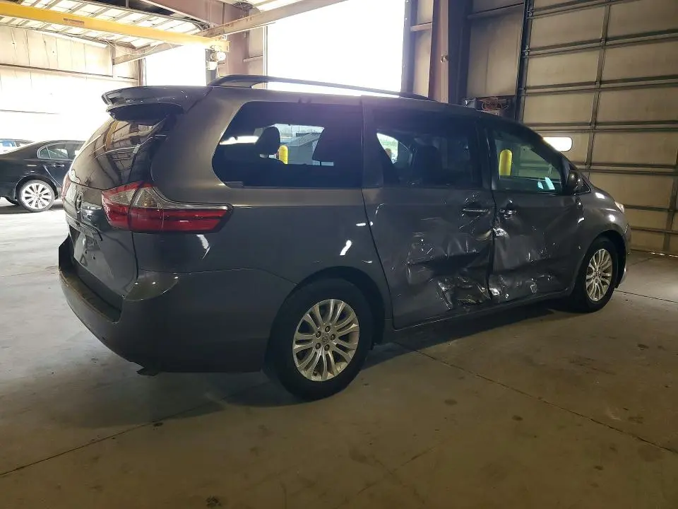 2016 TOYOTA SIENNA XLE 8-PASSENGER  