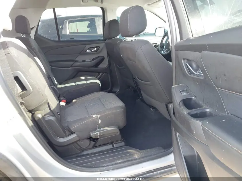2021 CHEVROLET TRAVERSE FWD LT CLOTH