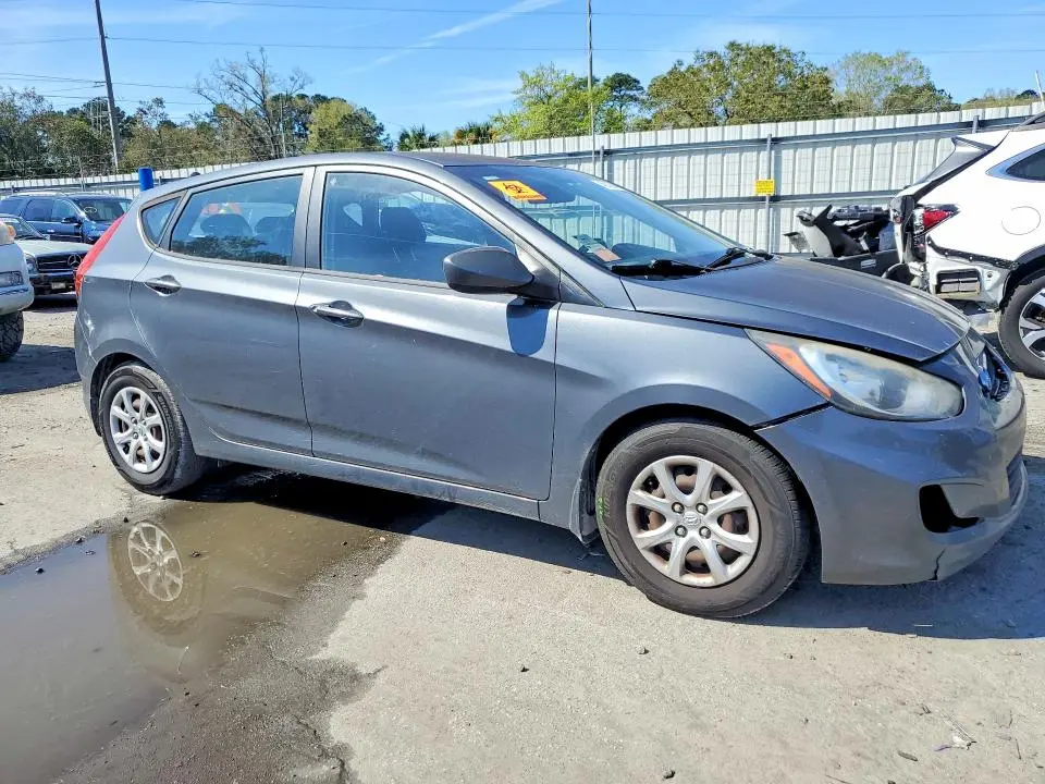 2013 HYUNDAI ACCENT   