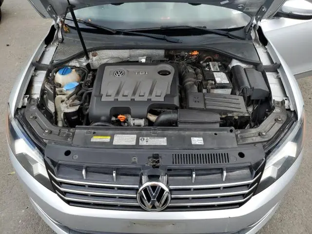 2014 VOLKSWAGEN PASSAT SE  