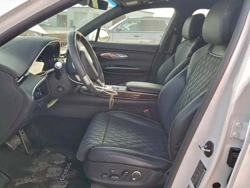2023 GENESIS GV70 BASE  